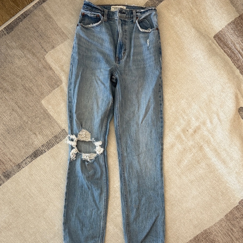 Abercrombie & Fitch The 90’s Straight Ultra High Rise
